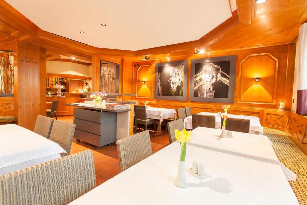 Hotel Restaurant Jaegerhof Weisendorf Extérieur photo