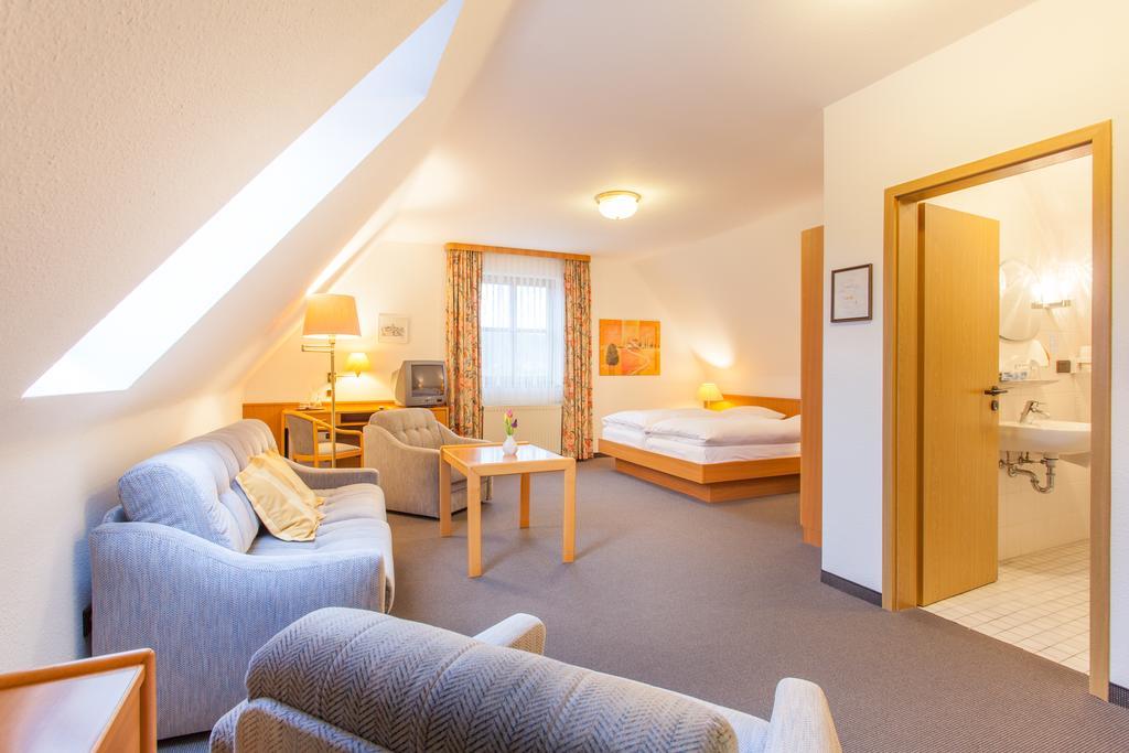 Hotel Restaurant Jaegerhof Weisendorf Chambre photo